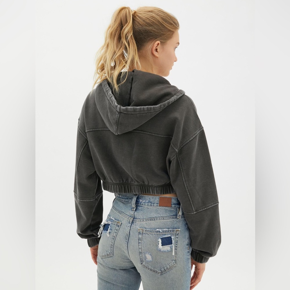 UO Yogi Fleece Cropped Zip-Up Hoodie Sweatshirt